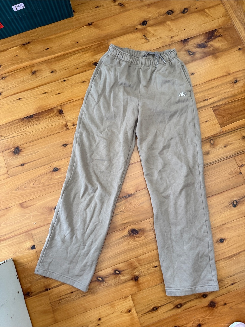 ALO accolade Women's xs Pants in Taupe